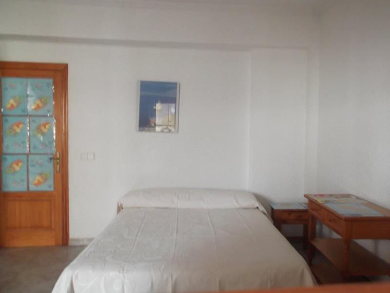 Hotel Casa De Huespedes El Almendro à Ibiza Chambre photo